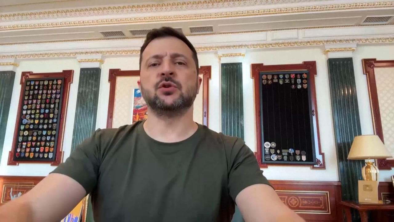 Zelensky, l'appello a Trump sulle armi: "In un modo o nell'altro dobbiamo difenderci"