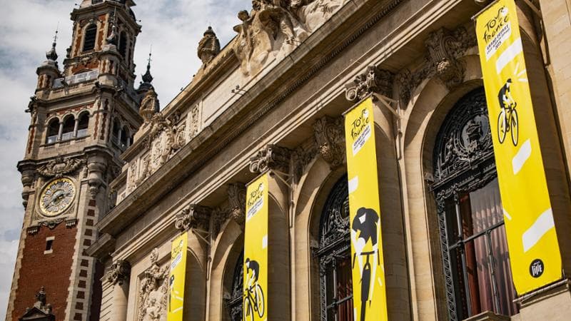 I numeri del Tour de France: le squadre, il montepremi, le bici, le borracce, i mezzi della carovana