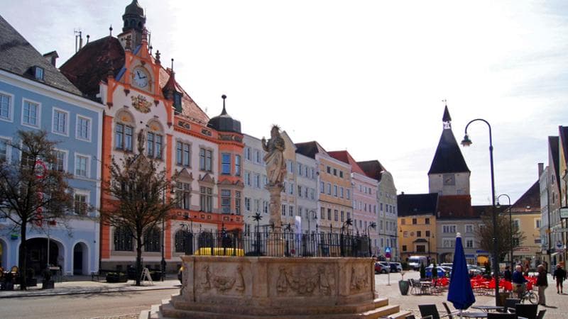 Austria, nella città natale di Hitler cambiano nome le due vie ancora intitolate ai nazisti