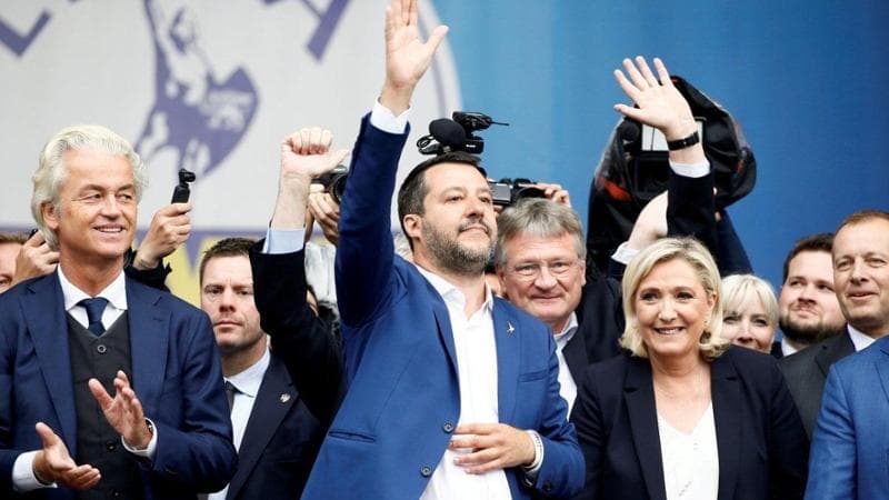 “Fondi al Lions club e ai randagi”, l’inchiesta Ue imbarazza la Lega