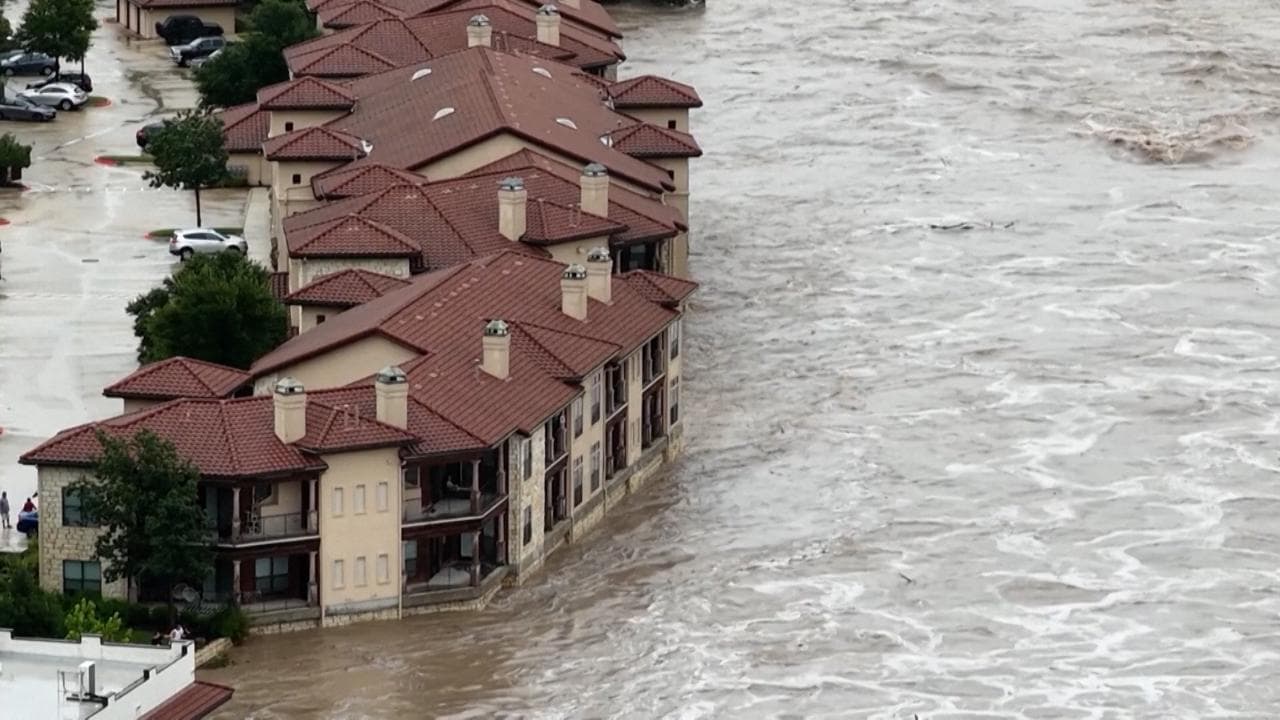 Usa: inondazioni in Texas, Georgetown sommersa dall'acqua