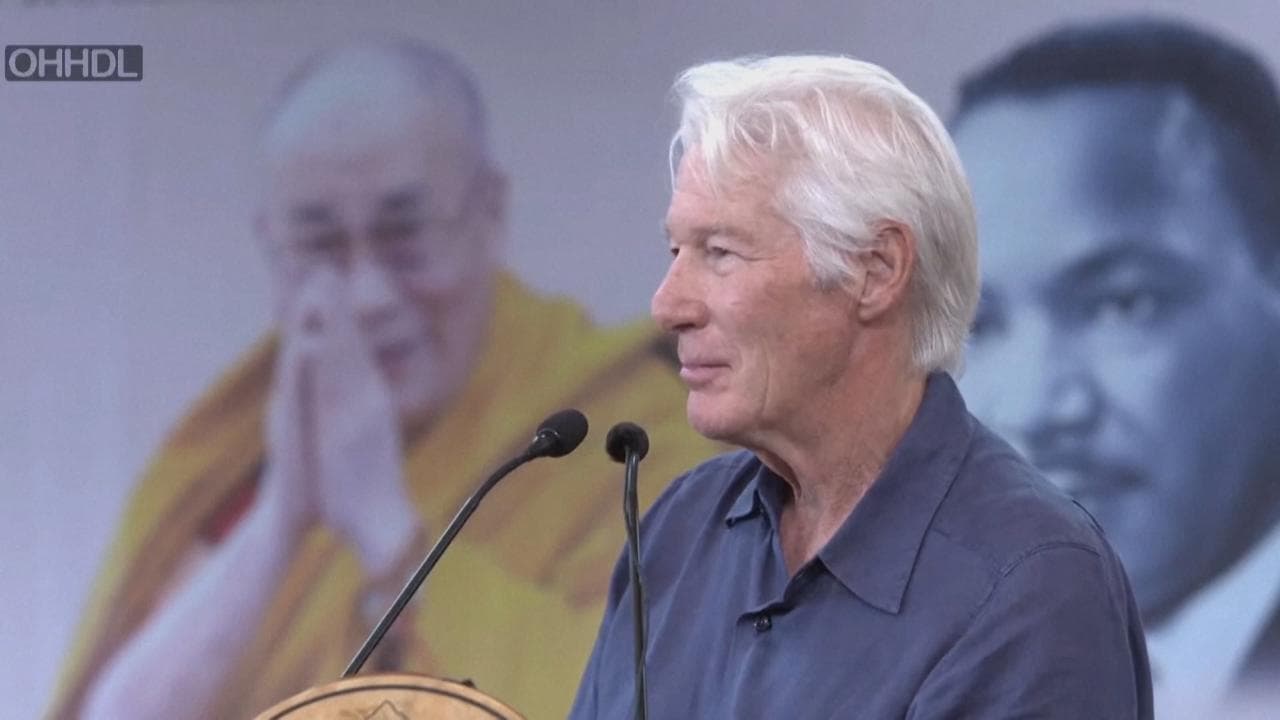 Il Dalai Lama compie 90 anni, Richard Gere: "Sua Santità appartiene al mondo"