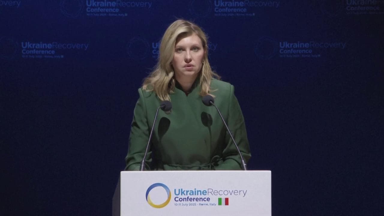 Olena Zelenska: "La distruzione è un concetto sociale, priorità riportare le persone alla loro vita"
