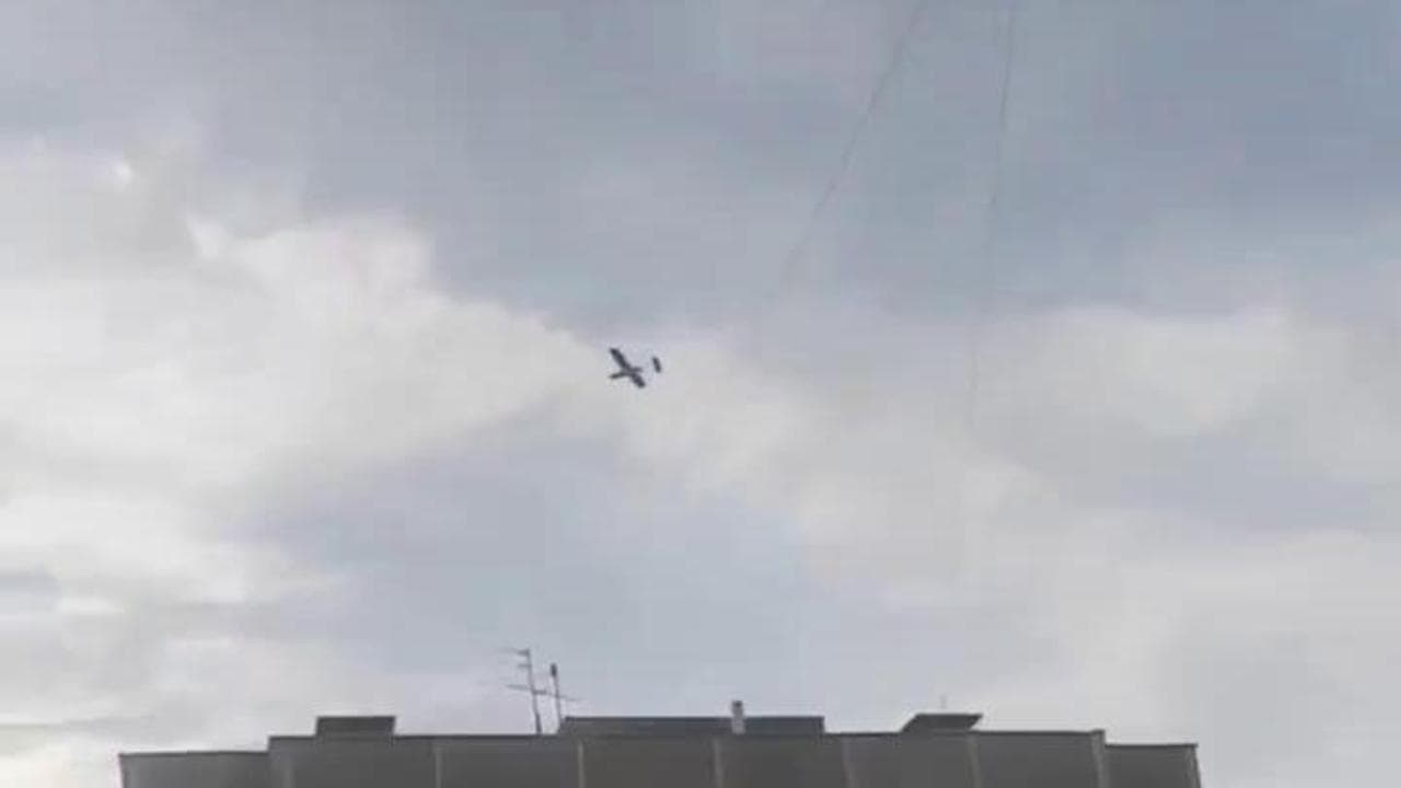 Prima il ronzio assordante poi il drone appare in cielo: nuovo raid ucraino sulla regione di Mosca