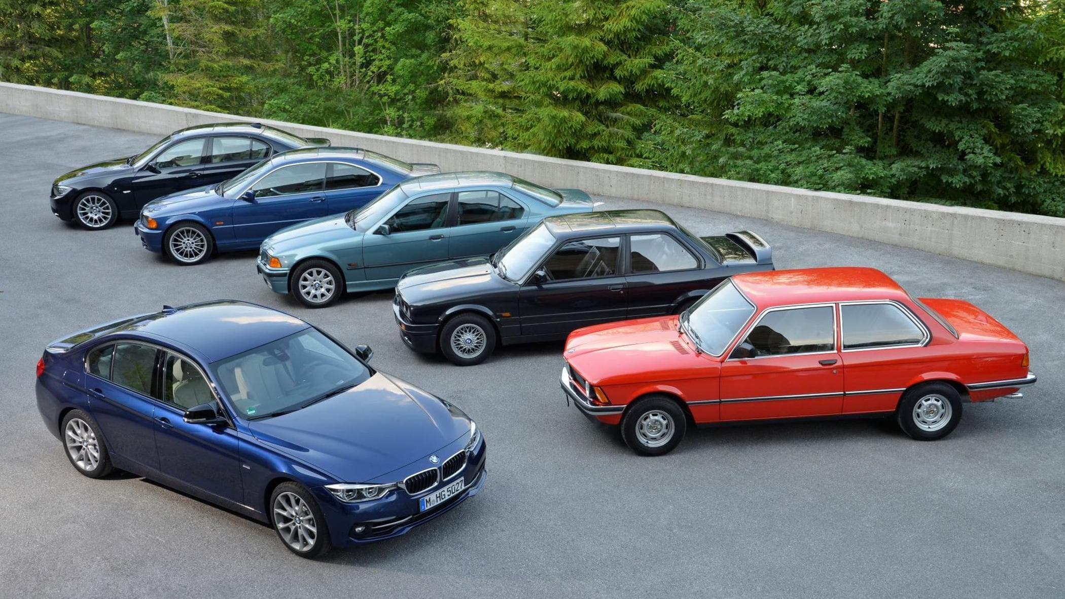 BMW 3シリーズは50年の成功を祝います。歴史を作ったすべてのモデル