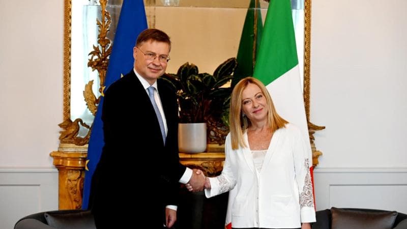 Investimenti per il riarmo, la proposta di Meloni alla Ue
