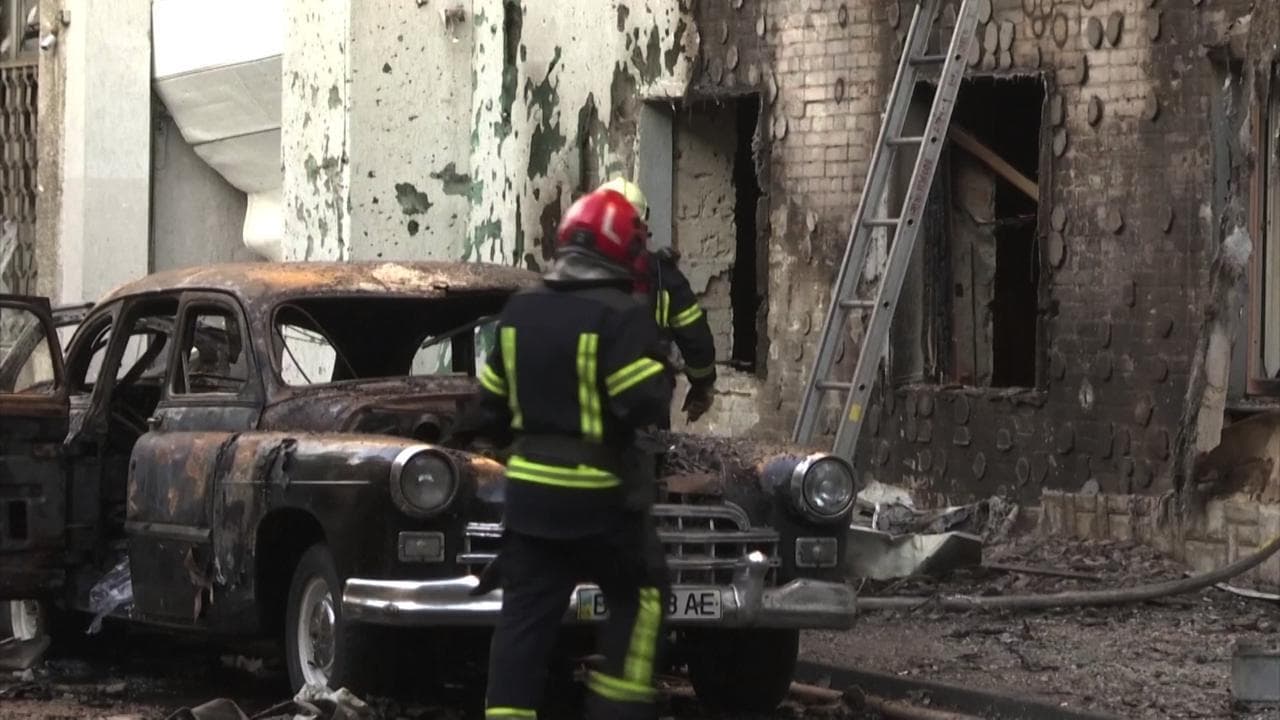 Ucraina, attacco ai civili a Lviv e Kharkiv. La testimone: "Sentivamo i droni sulla nostra testa"