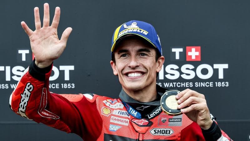 MotoGp Germania, Marc Marquez vince la Sprint davanti a Bezzecchi e Quartararo. Bagnaia solo 12°