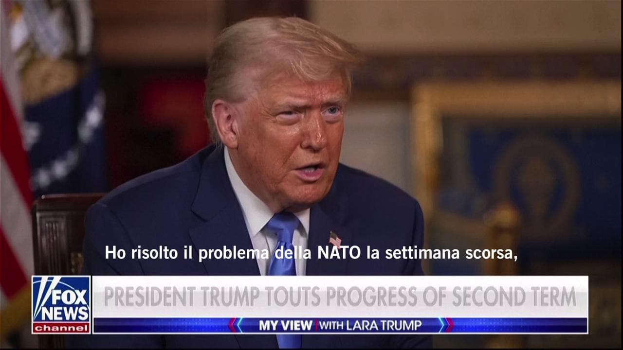 La versione di Trump (alla Fox): "Risolto il problema Nato. Ora arrivano un sacco di soldi coi dazi"