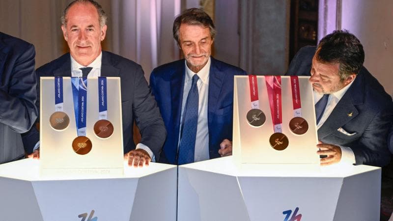 Il presidente del Veneto&nbsp;Luca Zaia e quello lombardo Attilio Fontana con il vicepremier Matteo Salvini&nbsp;

&nbsp;

