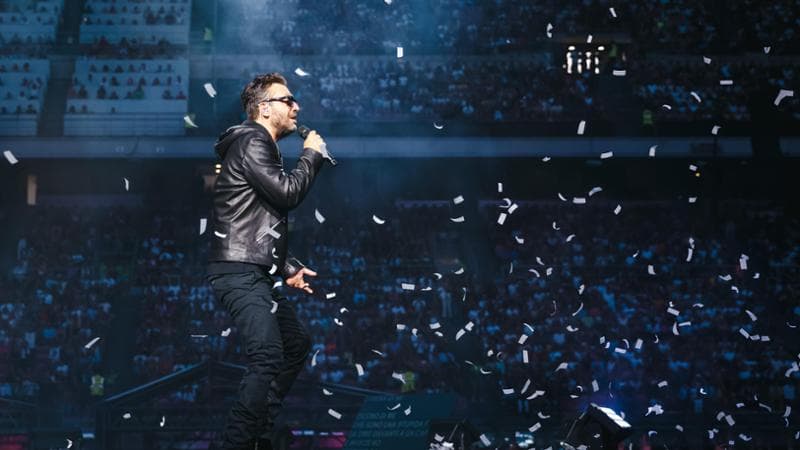 Milano, Cesare Cremonini si esibisce in concerto durante il Live25 Tour allo Stadio di San Siro. Nella foto: Cesare Cremonini (Cantante)