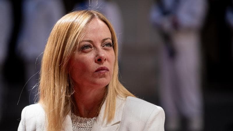 Meloni: “Raid inaccettabili”. Ma in aula la destra sta con Israele