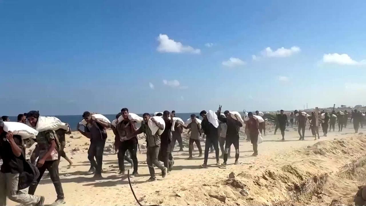 Gaza, decine di morti tra i palestinesi in attesa degli aiuti alimentari