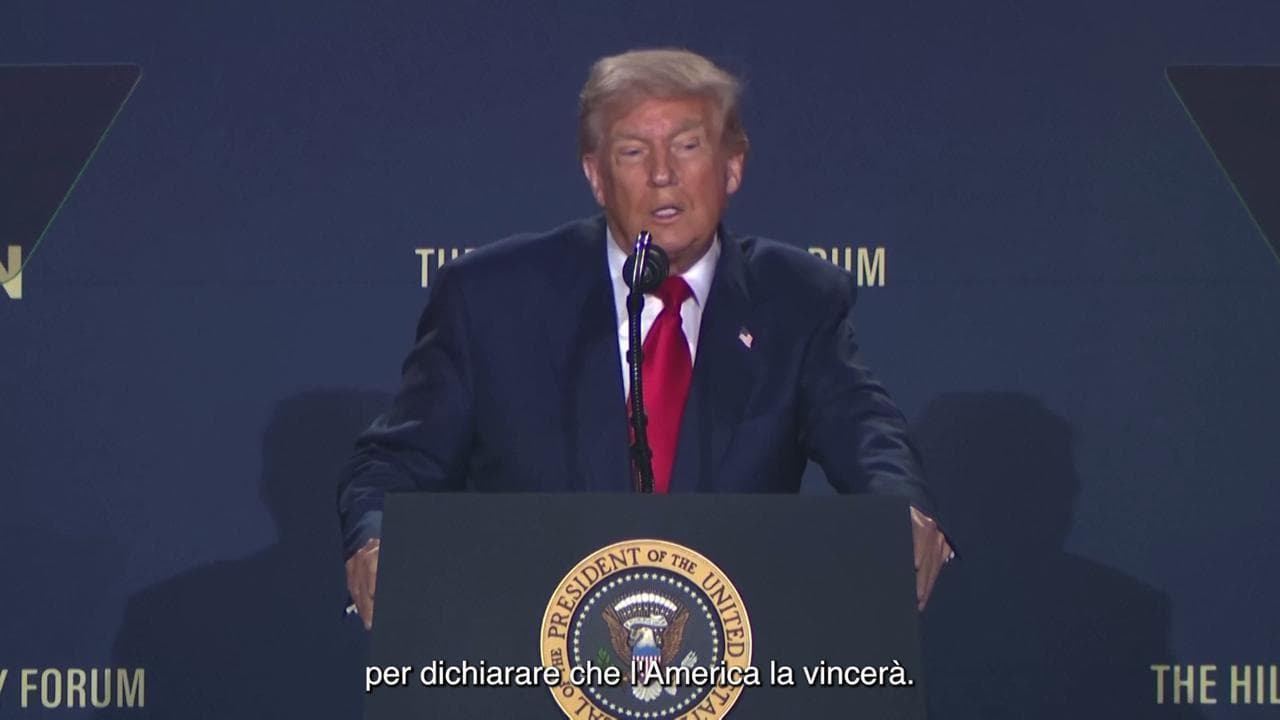 Trump: "Vinceremo la corsa all'Intelligenza artificiale. Basta con le regole stupide"
