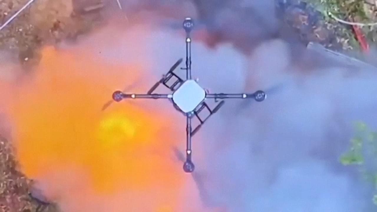 Thailandia: il video dell'esercito mostra i droni che colpiscono un deposito di armi cambogiano