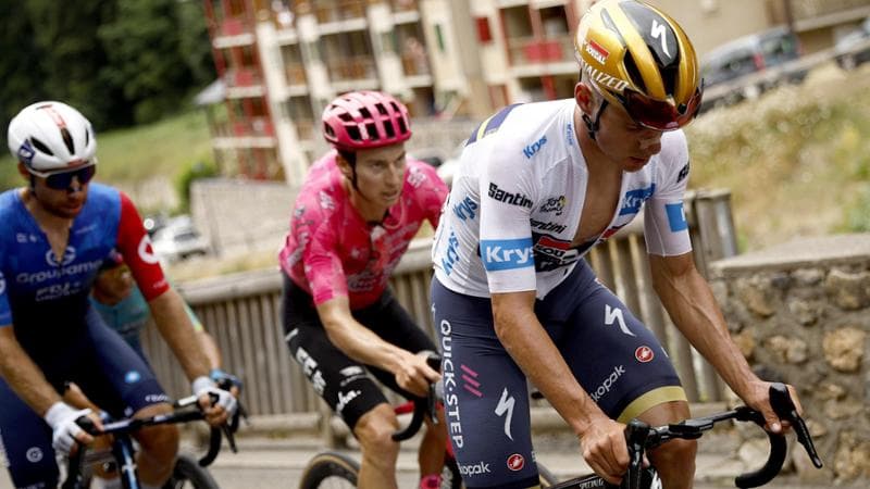 Evenepoel ha corso il Tour con una costola rotta: “Siamo umani, sono orgoglioso di me stesso”