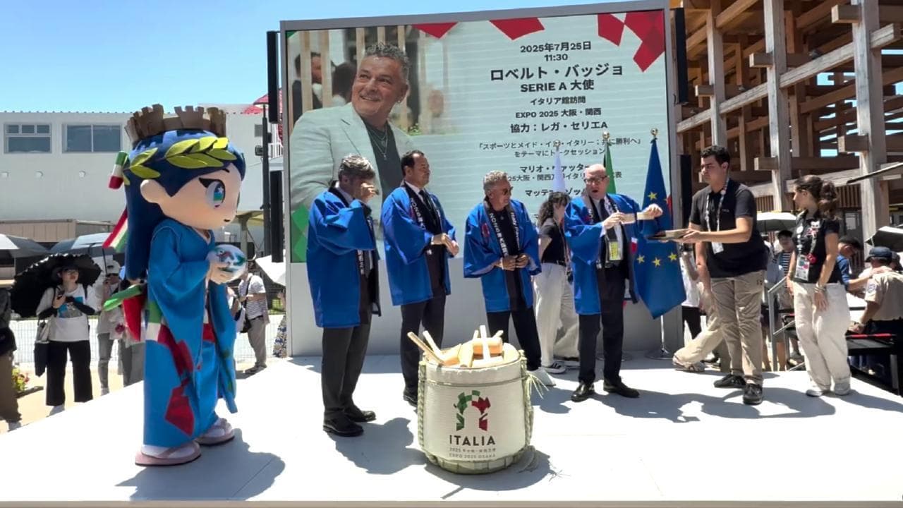 Roberto Baggio partecipa al rito del Kagami Biraki all'Expo 2025 di Osaka