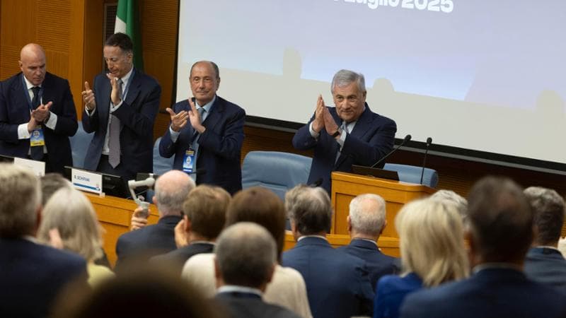 FI, Tajani tenta il rilancio: “Lo ius scholae? Non voglio maranza ma giovani che vanno a scuola”