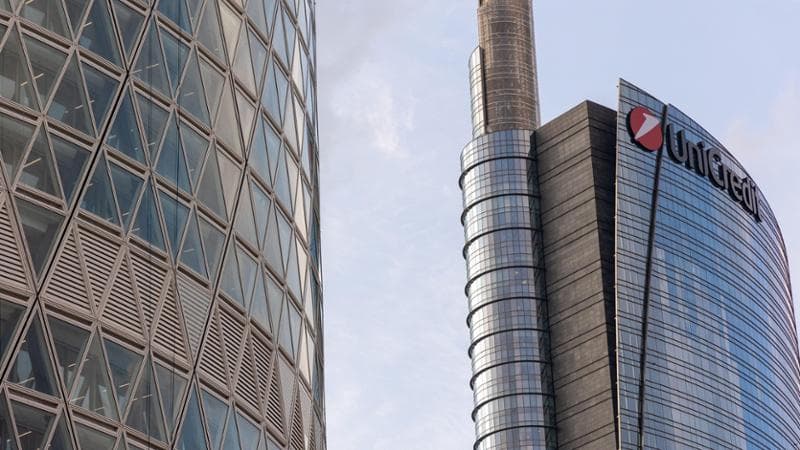 2PHN3XP Milan, Italy - march 29 2023 - in the photo: UniCredit tower and vertical nest, the new UnipolSai tower