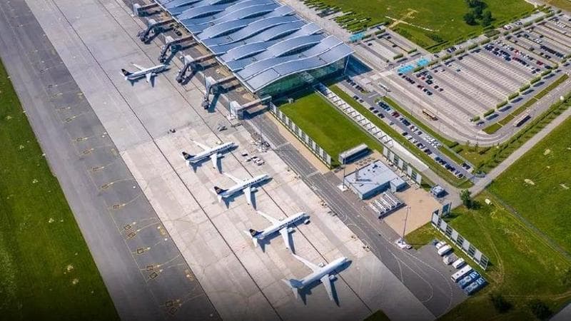 Vacanze all’estero: i consigli pratici per viaggiare senza spendere un capitale