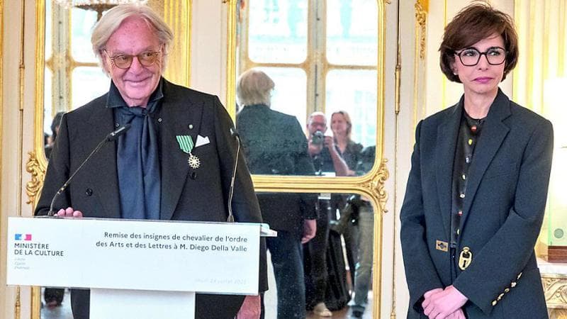 Diego Della Vale con la ministra Rachida Dati al Palais Royal dove è stato insignito