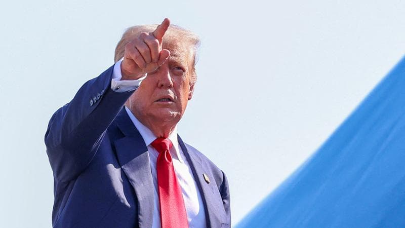 Caso Epstein, Trump attacca Clinton. Concessa l’immunità parziale a Ghislaine Maxwell e spunta l’ipotesi grazia