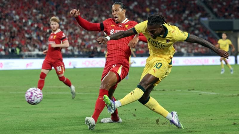 Rafa Leao contro il Liverpool