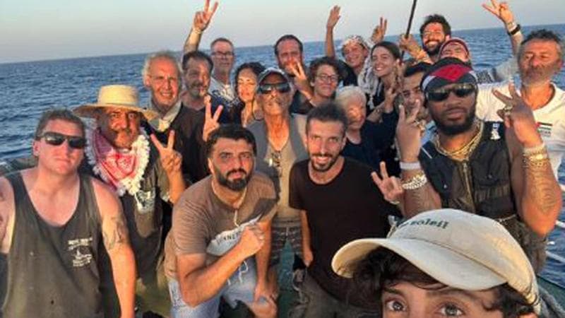 Irruzione dell’Idf sulla nave della Freedom Flotilla al largo di Gaza: attivisti arrestati