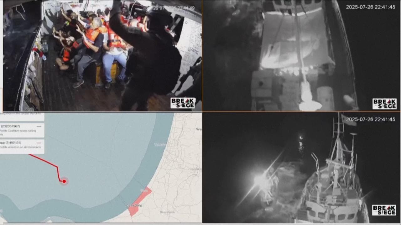 La Freedom Flotilla ci riprova: l'Idf sale a bordo della barca e identifica i presenti