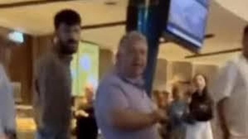 Turista ebreo aggredito in autogrill a Milano, la Francia: “Intollerabile attacco antisemita”