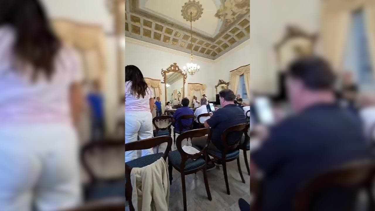 Taranto: la bagarre in Comune che ha portato alle dimissioni del sindaco Bitetti