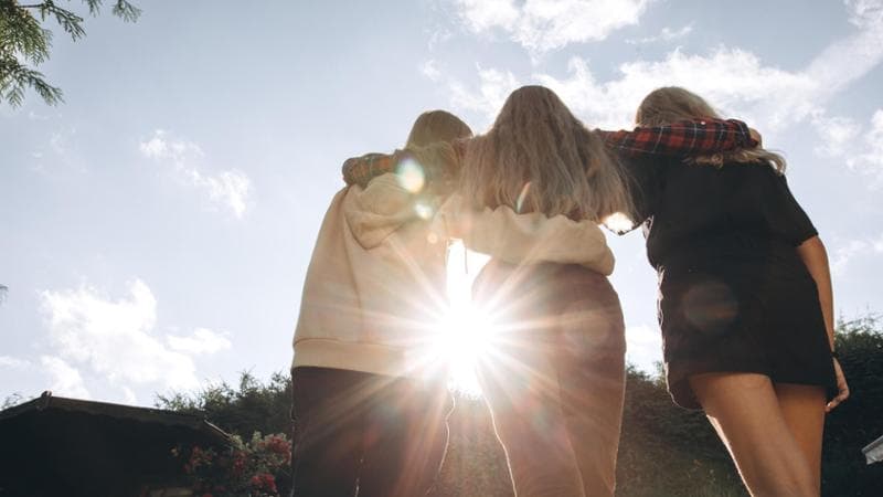 Coprifuoco under 14, troppe regole impediscono di diventare adulti