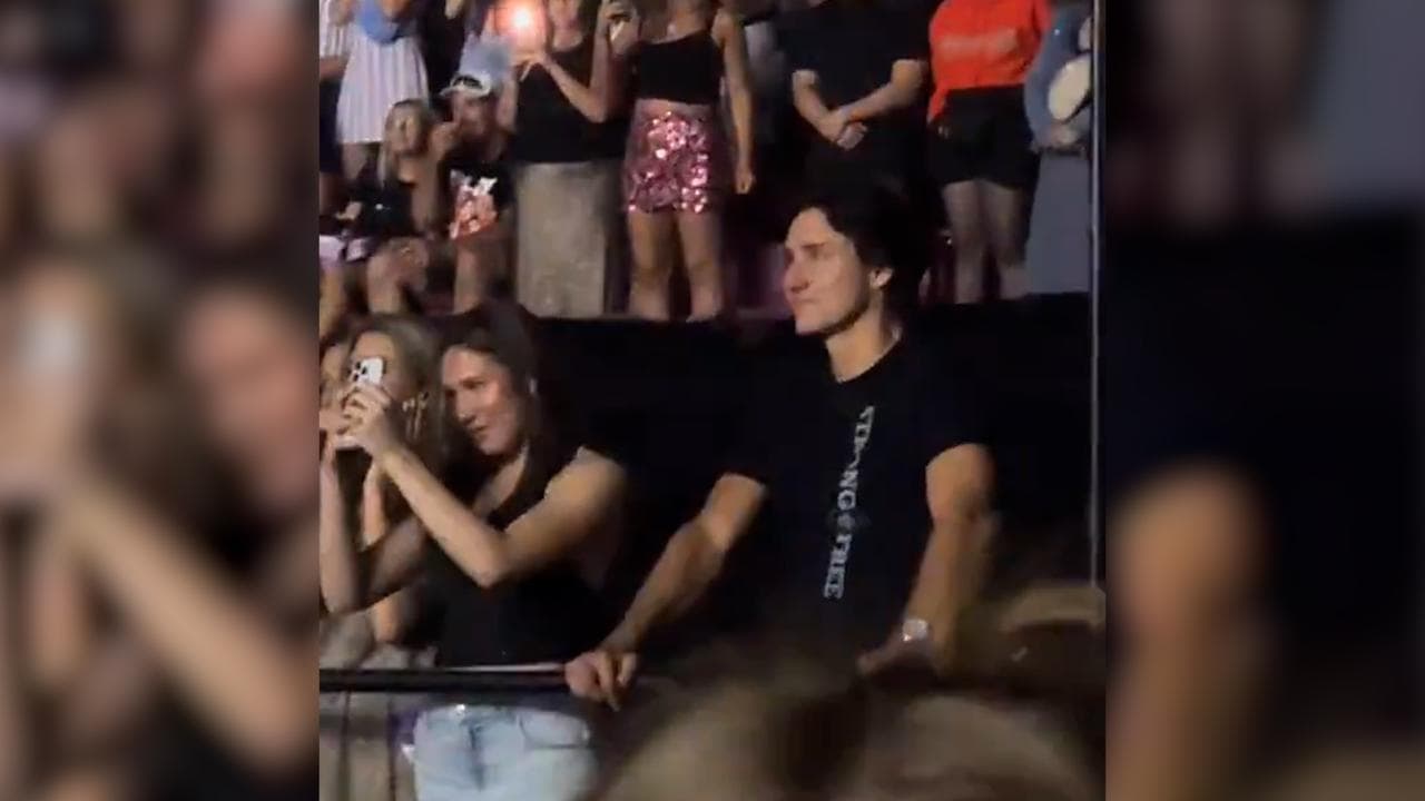 Katy Perry-Justin Trudeau: l'ex premier ripreso al concerto della cantante
