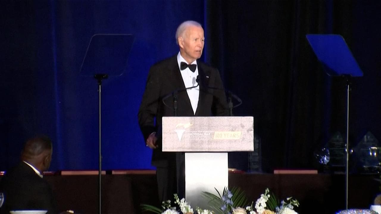 Usa, l'attacco di Biden a Trump: "Sta cancellando la storia di questo Paese"