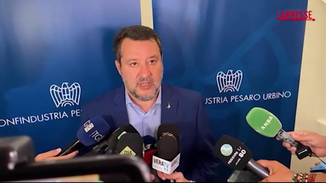 Corte europea boccia i centri in Albania, Salvini: "Sentenza vergognosa, ecco l'Europa che non va"