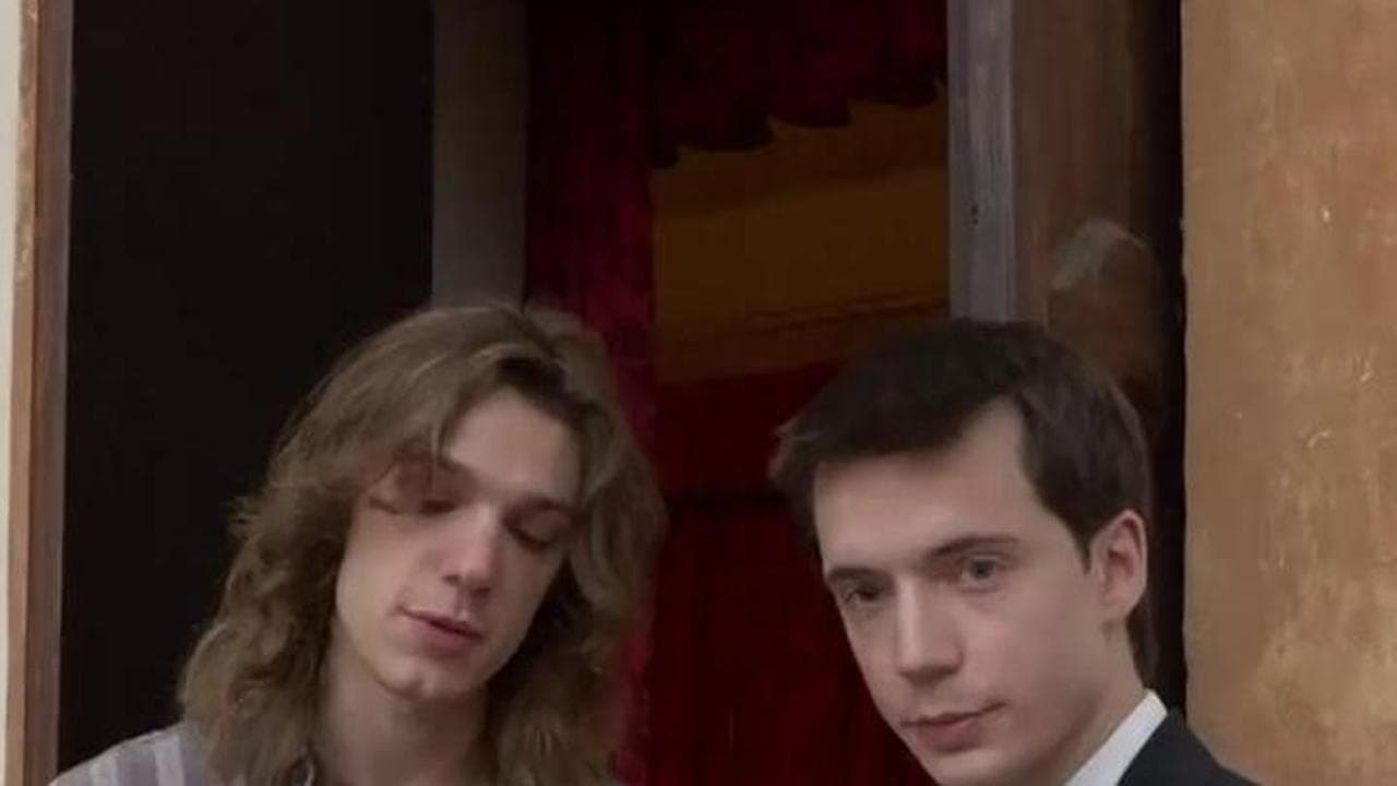 "Nord sud ovest est", il ritorno degli 883 con la seconda stagione - Backstage
