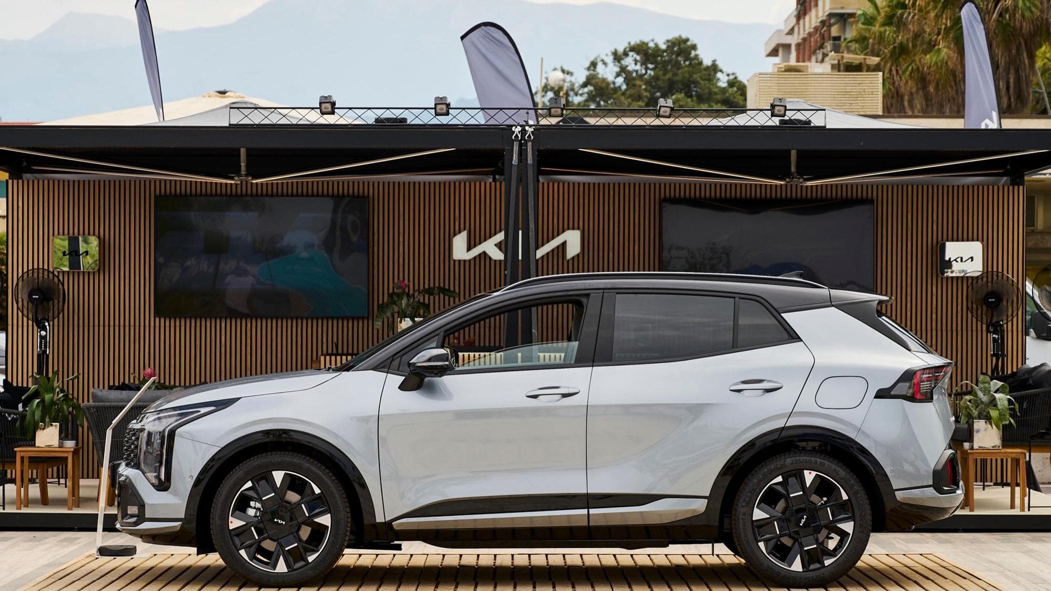 Kia Roadshow, tüm menzili tanımak için İtalya'dan 27 aşama