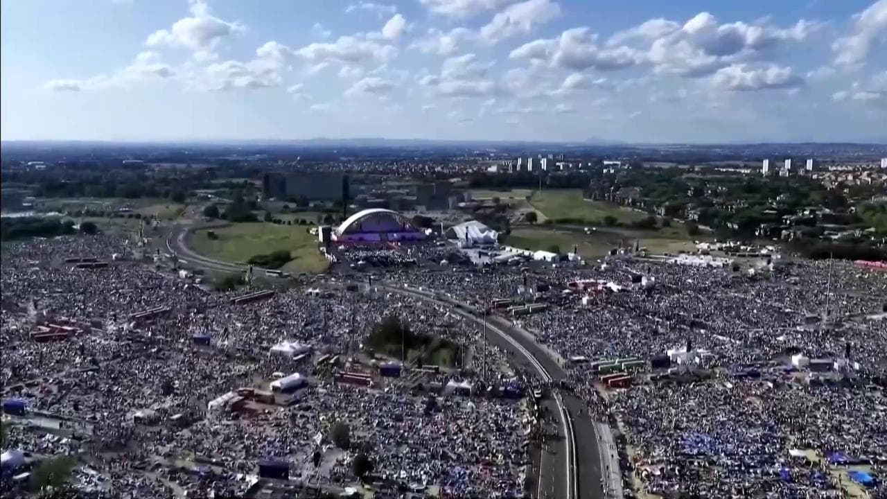 Giubileo dei giovani, le immagini di Tor Vergata dall'alto: una marea di persone in attesa del Papa