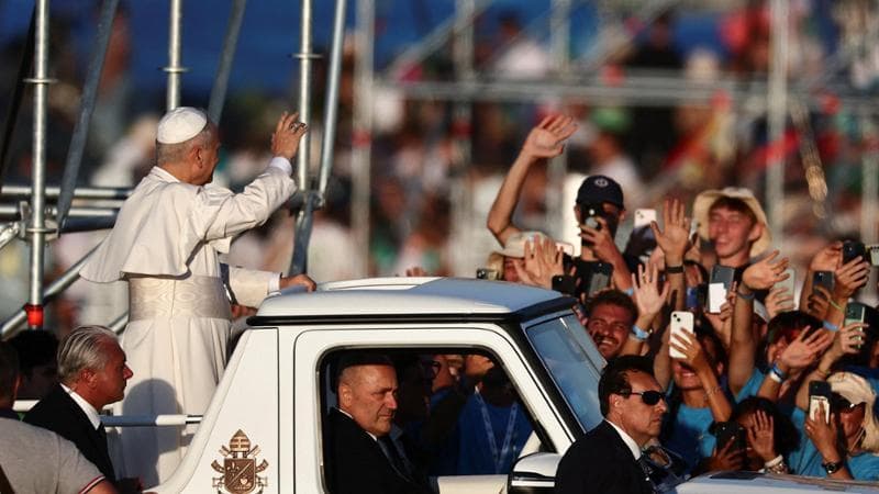 Leone accolto da un boato “Oggi come nel Duemila”