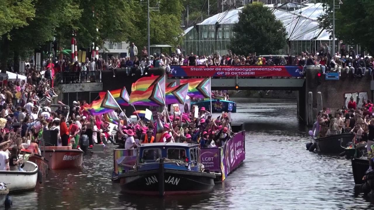 Amsterdam: il Pride invade i canali, aspettando l'evento mondiale del 2026