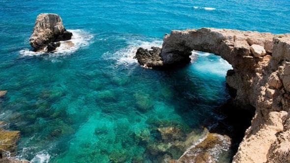 Cipro: mare cristallino, storia antica e cultura senza tempo 