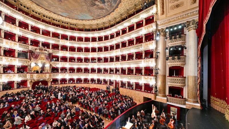 Giuli firma la nomina al San Carlo, Manfredi pronto a ricorrere al Tar