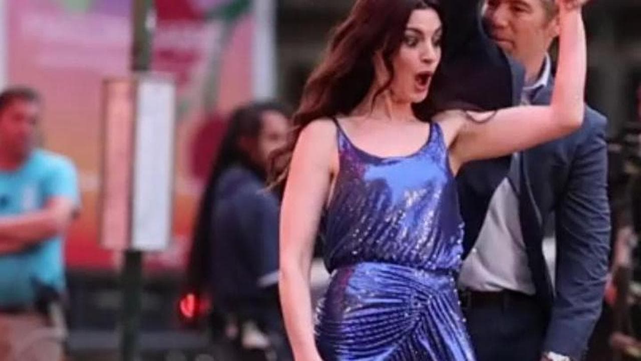 "Il Diavolo veste Prada 2", il nuovo amore di Anne Hathaway è Patrick Brammall