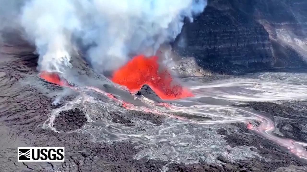 Hawaii, il vulcano Kilauea erutta ancora: è la trentesima volta dal dicembre 2024