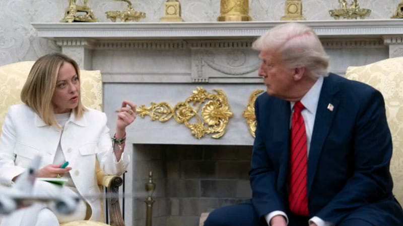 Trump sonda Meloni per l’incontro a Roma con Putin: la premier ha detto sì ma c’è il no del Cremlino