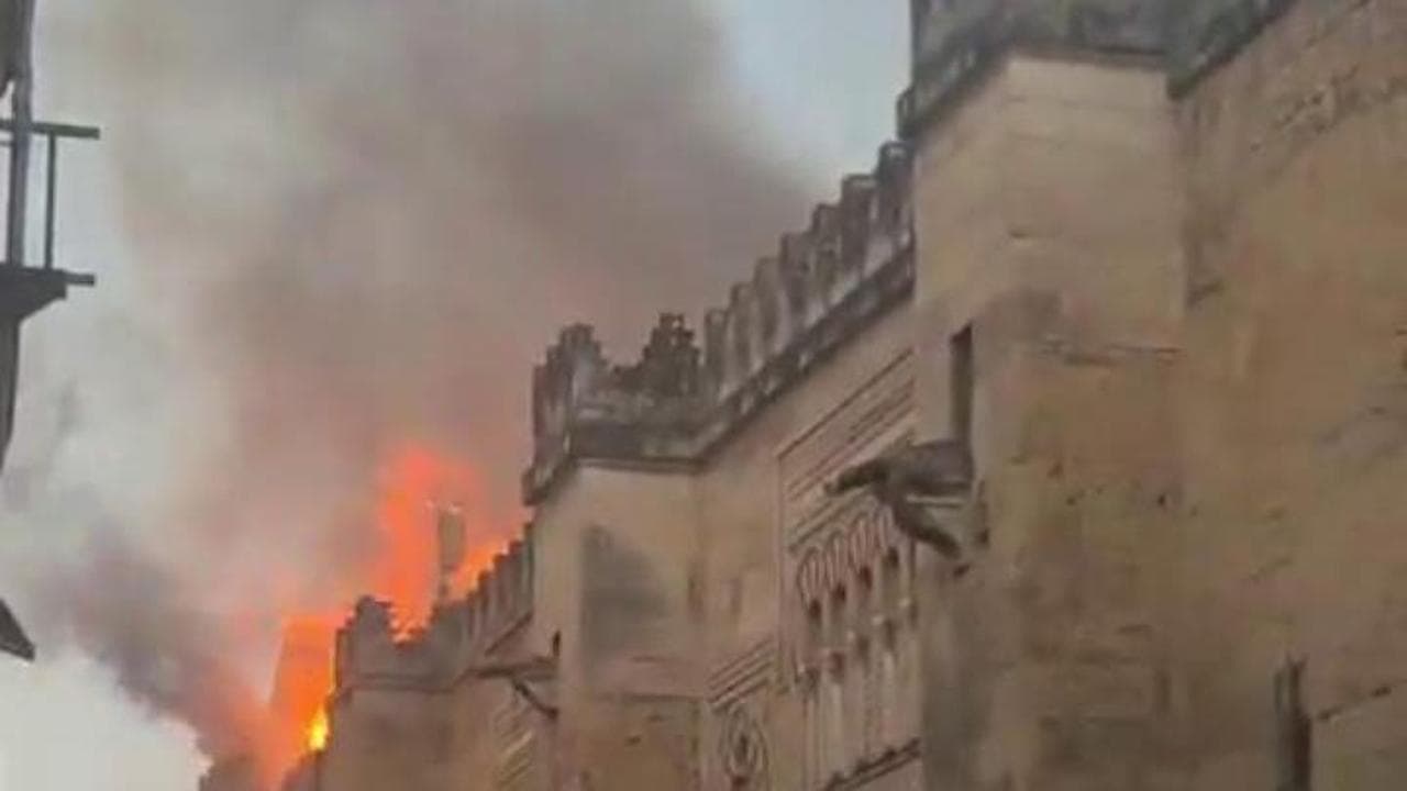 Cordova, le fiamme divampano nella Mezquita patrimonio Unesco