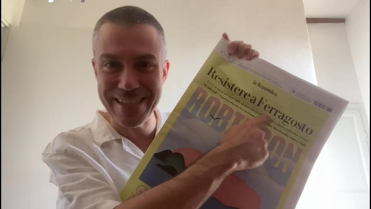Saverio Raimondo: "Resistete al Ferragosto, sventolandovi con Robinson"