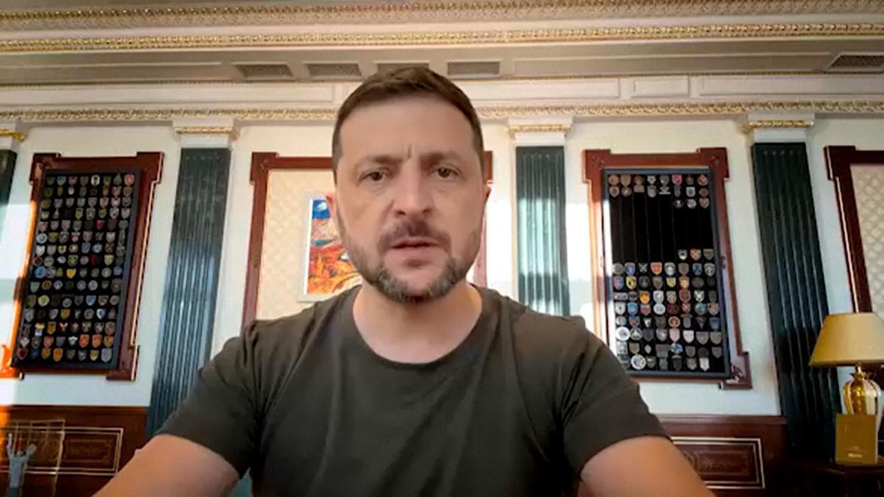 Zelensky: "Putin non si prepara alla pace, ma a nuove operazioni militari in Ucraina"