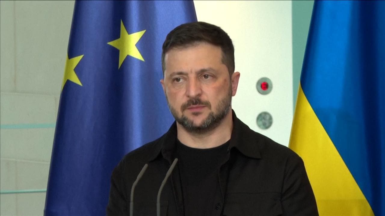 Ucraina, Zelensky: "Ho detto a Trump che Putin sta bluffando"