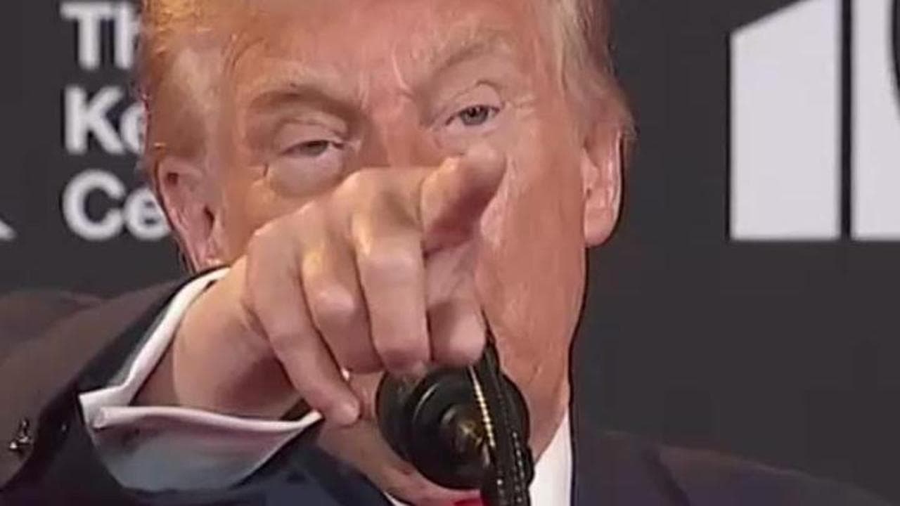 Trump: "Riunione con Zelensky e leader Ue da 10. Possibile trilaterale con Russia e Ucraina"